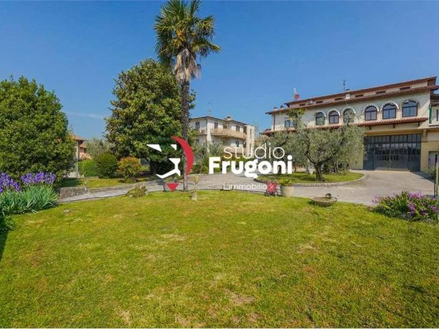 Villa Indipendente in vendita a Balbiana, Manerba Del Garda