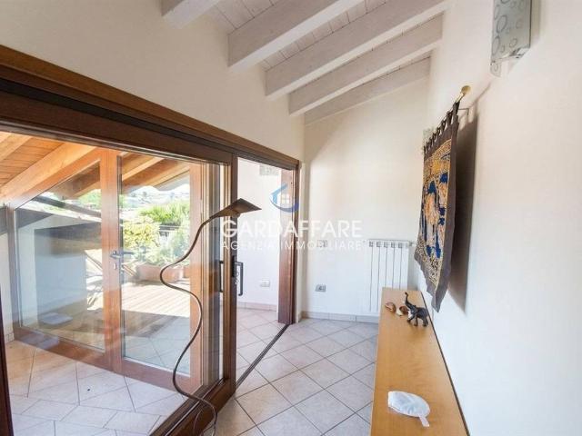 Villa Indipendente in vendita a Balbiana, Manerba Del Garda