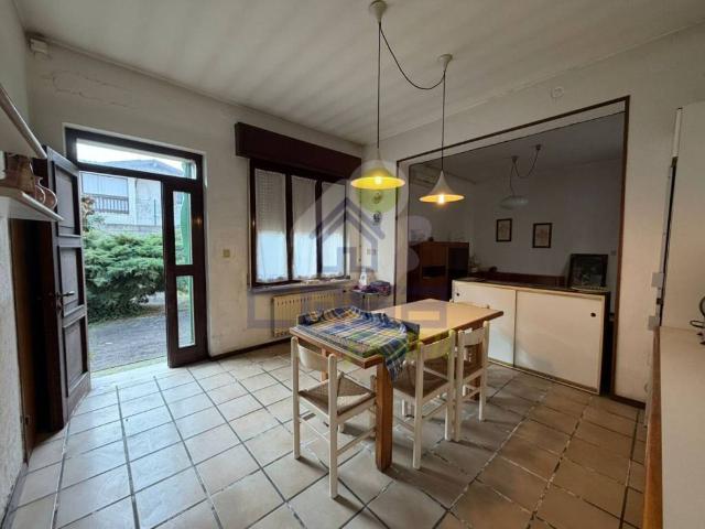 Villa Indipendente in vendita a Manerbio, Lombardia