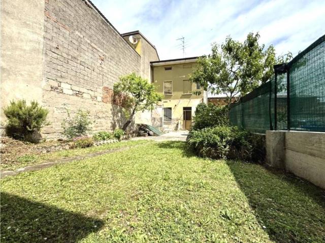 Villa Indipendente in vendita a Manerbio, Lombardia