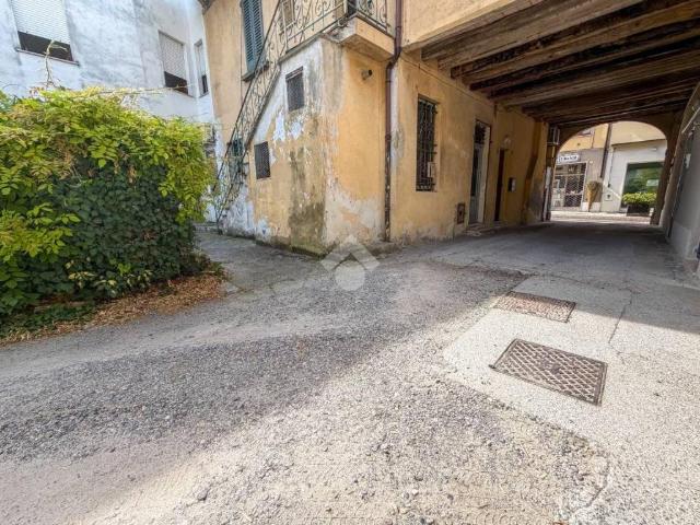 Villa Indipendente in vendita a Manerbio, Lombardia