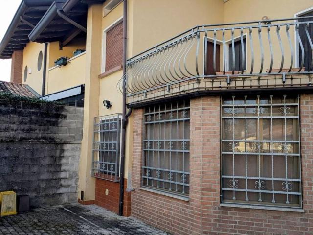 Villa Indipendente in vendita a Maniagolibero, Maniago