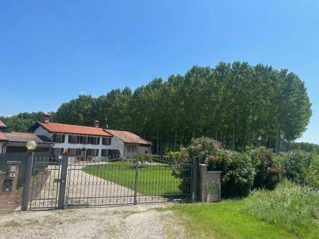 Villa Indipendente in vendita a Fiera-Catena, San Giorgio Di Mantova