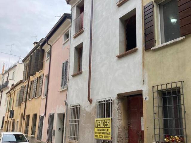 Villa Indipendente in vendita a Valletta Paiolo, San Giorgio Di Mantova