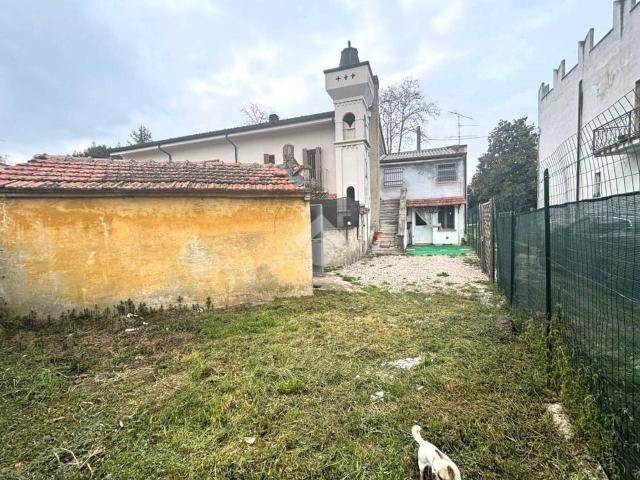 Villa Indipendente in vendita a San Giorgio Di Mantova, Lombardia
