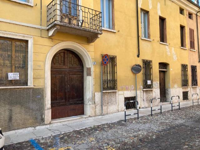 Villa Indipendente in vendita a Fiera-Catena, San Giorgio Di Mantova