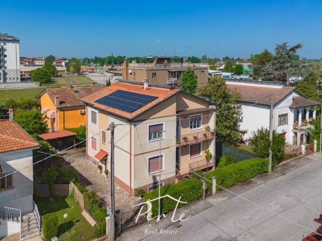 Villa Indipendente in vendita a Belfiore, San Giorgio Di Mantova