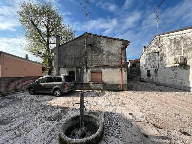 Villa Indipendente in vendita a San Giorgio Di Mantova, Lombardia