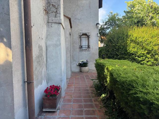 Villa Indipendente in vendita a Dosso del Corso, San Giorgio Di Mantova