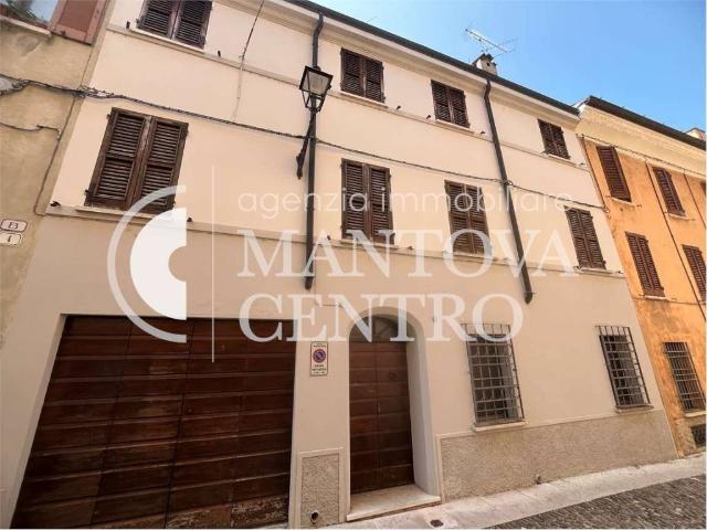 Villa Indipendente in vendita a Fiera-Catena, San Giorgio Di Mantova