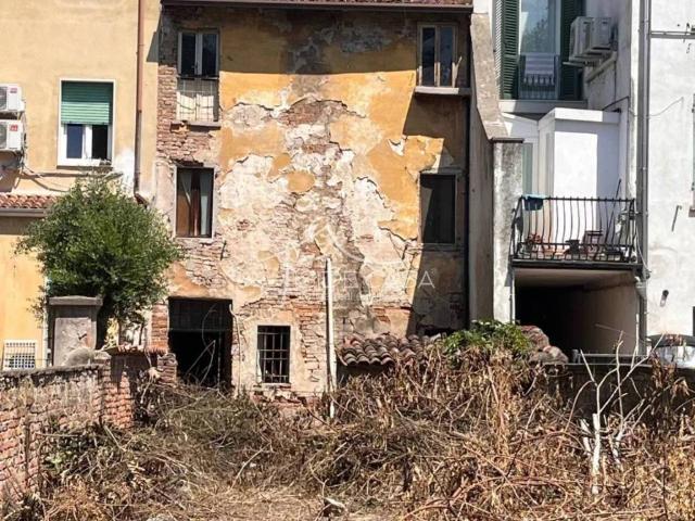 Villa Indipendente in vendita a Valletta Paiolo, San Giorgio Di Mantova