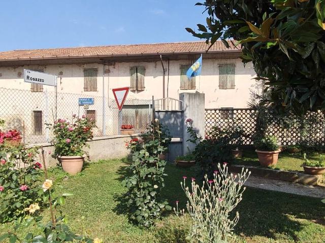 Villa Indipendente in vendita a Manzano, Friuli-Venezia Giulia