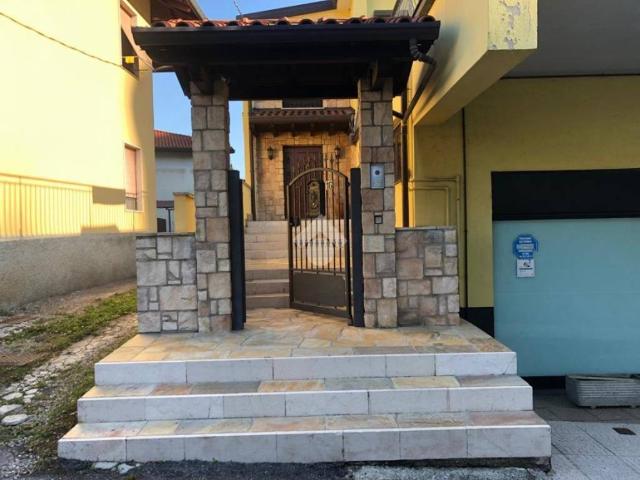 Villa Indipendente in vendita a Prezzate, Mapello