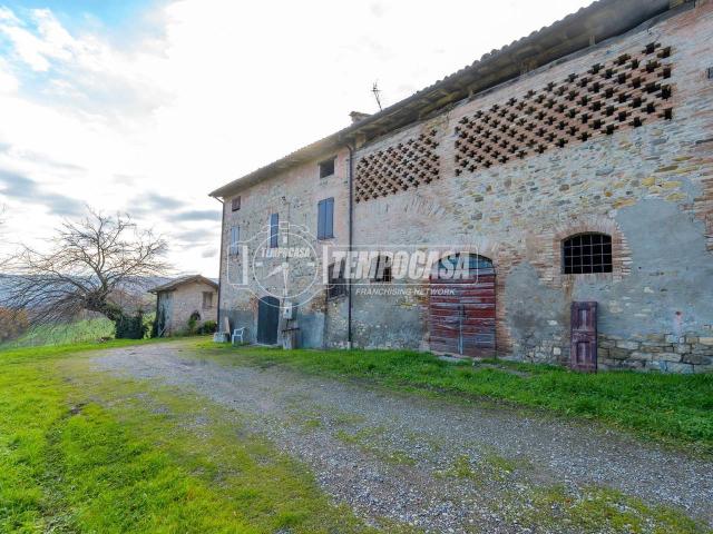Villa Indipendente in vendita a Unione dei comuni del Distretto Ceramico, Maranello