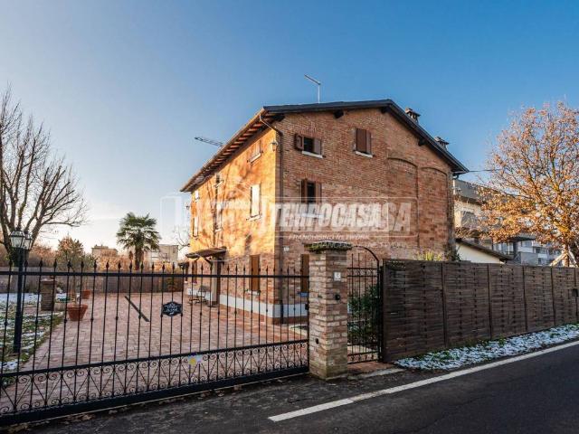 Villa Indipendente in vendita a Unione dei comuni del Distretto Ceramico, Maranello