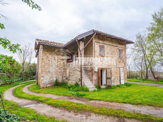 Villa Indipendente in vendita a Unione dei comuni del Distretto Ceramico, Maranello