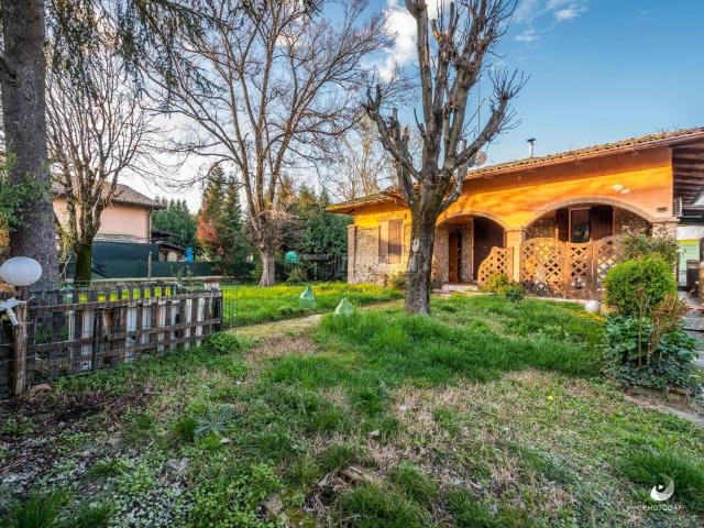 Villa Indipendente in vendita a Pozza, Maranello