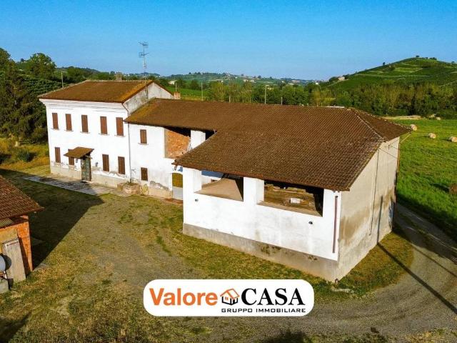 Villa Indipendente in vendita a Piemonte, Asti