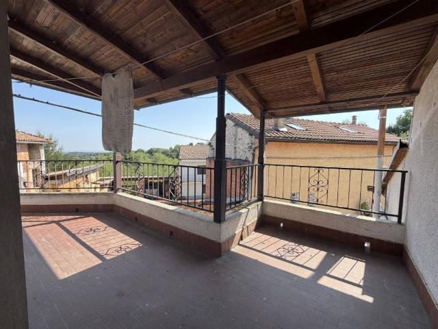 Villa Indipendente in vendita a Maranzana, Asti
