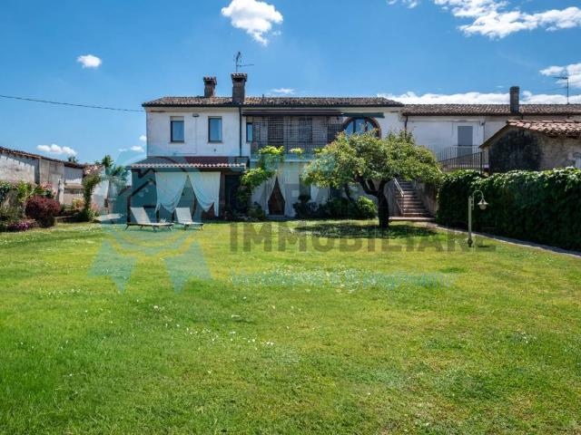 Villa Indipendente in vendita a Marcaria, Lombardia