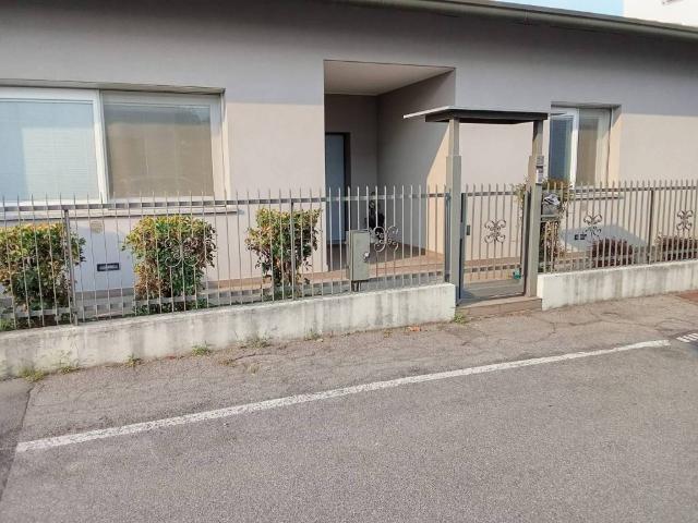 Villa Indipendente in vendita a Perticato, Mariano Comense