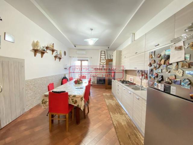 Villa Indipendente in vendita a Marigliano, Campania