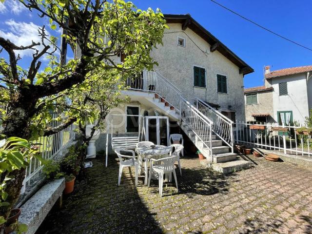 Villa Indipendente in vendita a Isola Del Cantone, Liguria