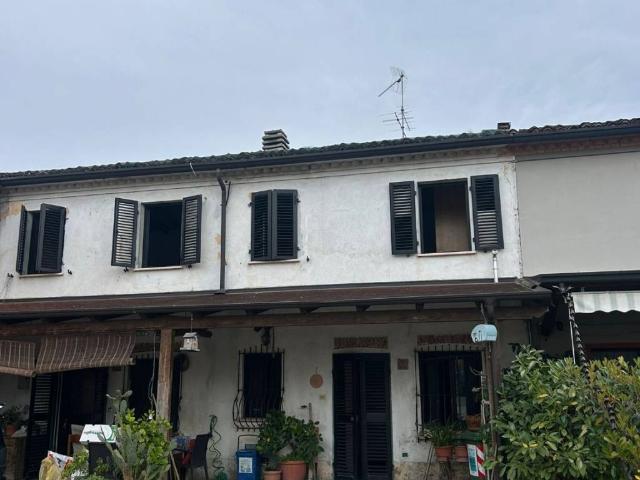 Villa Indipendente in vendita a Marmirolo, Lombardia