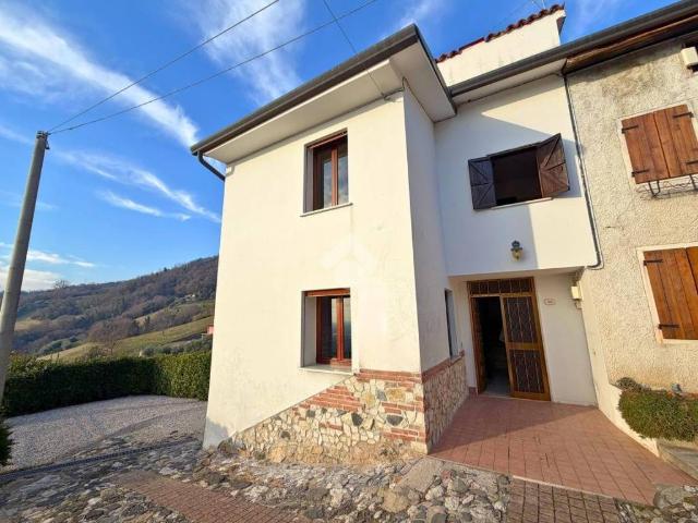 Villa Indipendente in vendita a Marostica, Veneto