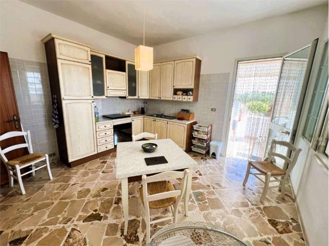 Villa Indipendente in vendita a Strasatti, Marsala