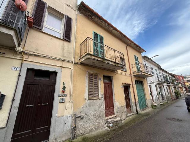 Villa Indipendente in vendita a Marta, Lazio