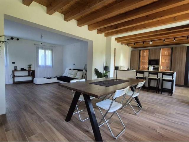 Villa Indipendente in vendita a Martellago, Veneto