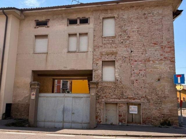 Villa Indipendente in vendita a Martinengo, Lombardia