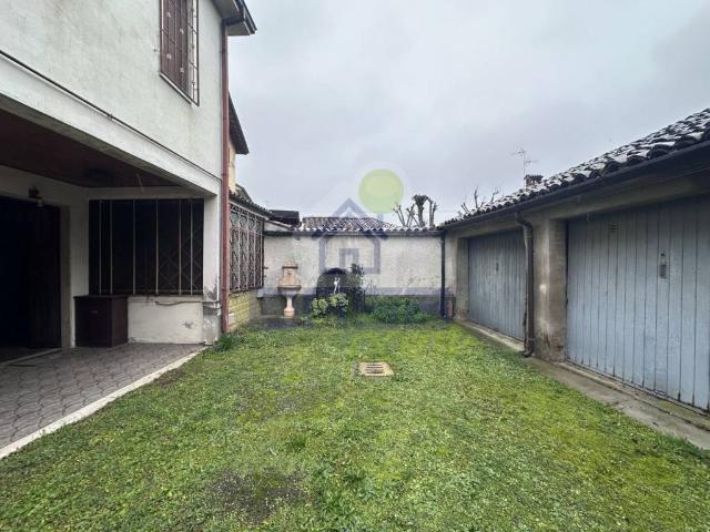 Villa Indipendente in vendita a Marudo, Lombardia
