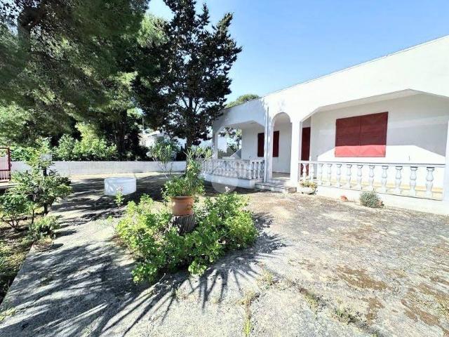 Villa Indipendente in vendita a Torre Ovo, Maruggio