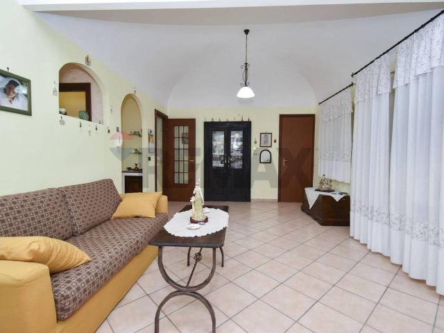 Villa Indipendente in vendita a Santa Venera, Mascali
