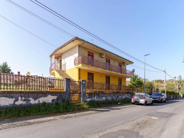 Villa Indipendente in vendita a Massannunziata, Mascalucia