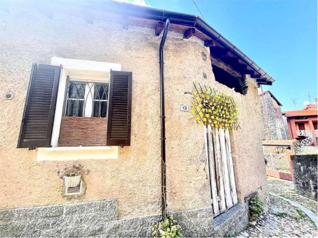 Villa Indipendente in vendita a Comunità Montana Valli del Verbano, Masciago Primo