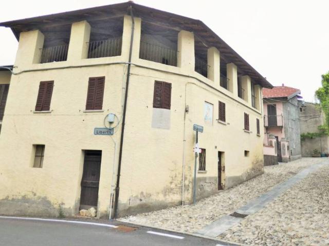 Villa Indipendente in vendita a Masciago Primo