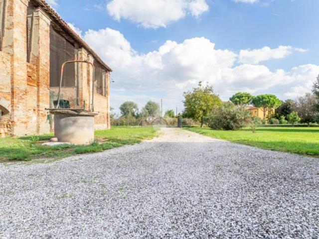 Villa Indipendente in vendita a Masi Torello, Reggio Emilia