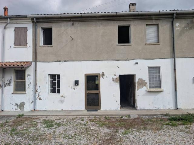 Villa Indipendente in vendita a Masi Torello, Reggio Emilia