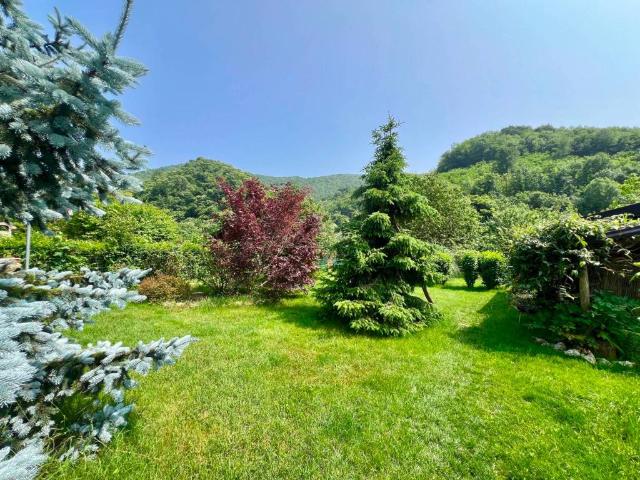 Villa Indipendente in vendita a Masone, Liguria