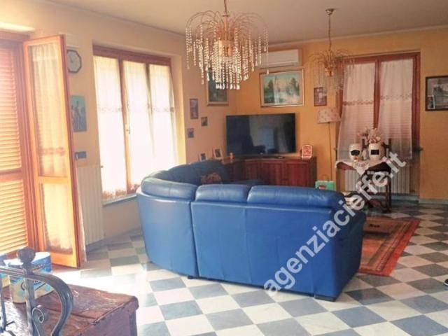 Villa Indipendente in vendita a Cinque Vie, Marina Di Massa