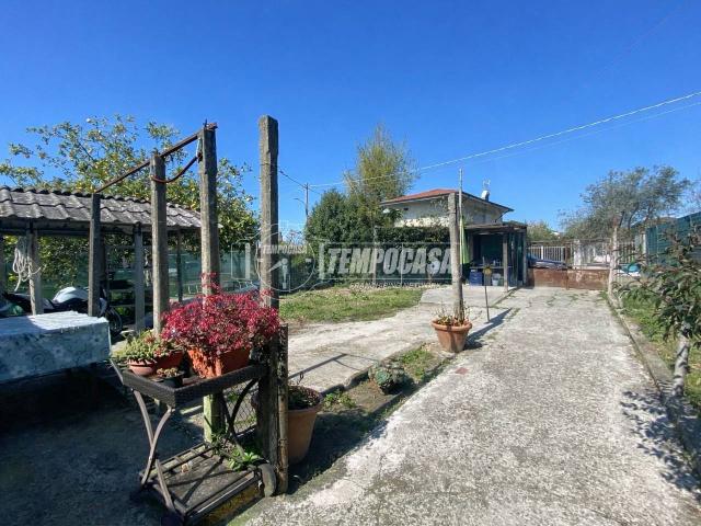 Villa Indipendente in vendita a Poggiolo, Marina Di Massa