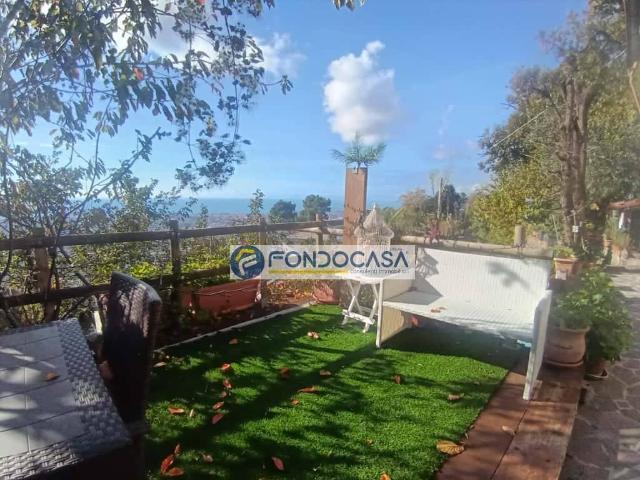 Villa Indipendente in vendita a San Carlo, Marina Di Massa