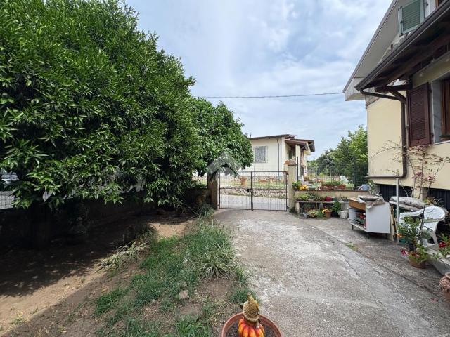 Villa Indipendente in vendita a Turano, Marina Di Massa