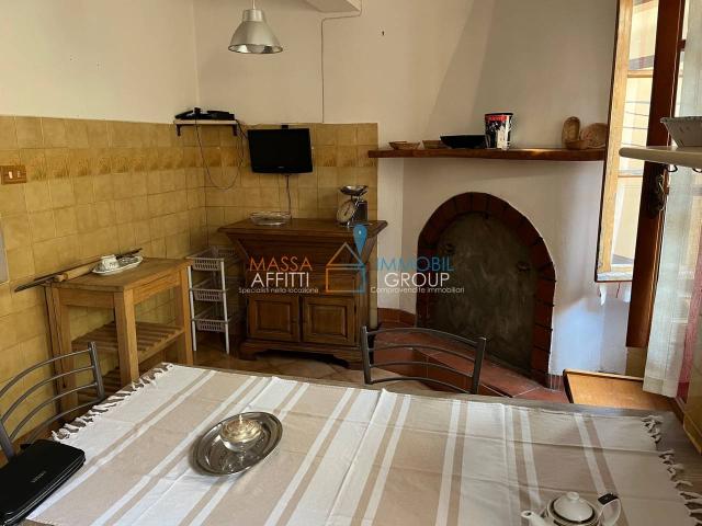 Villa Indipendente in vendita a Marina Di Massa, Toscana