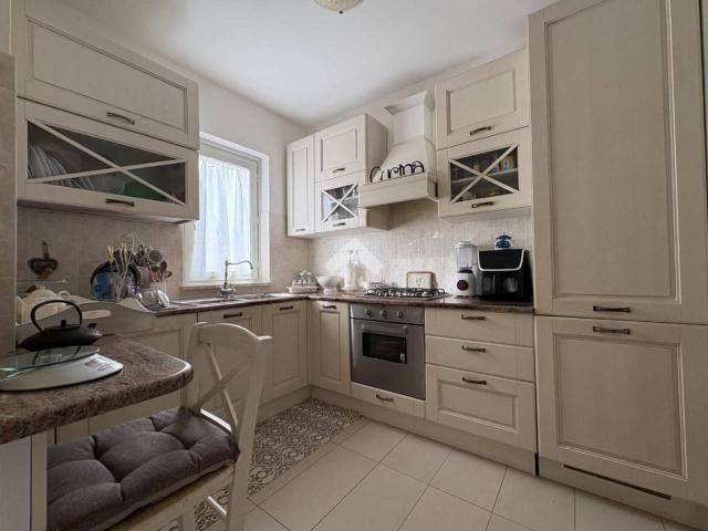 Villa Indipendente in vendita a Marina Di Massa, Toscana
