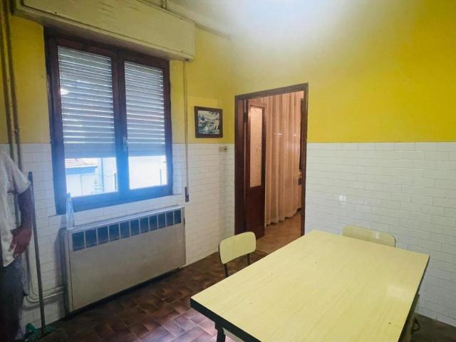 Villa Indipendente in vendita a Marina Di Massa, Toscana