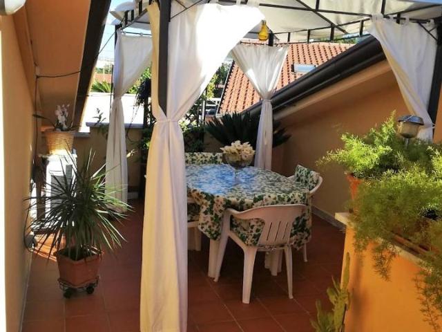 Villa Indipendente in vendita a Remola, Marina Di Massa